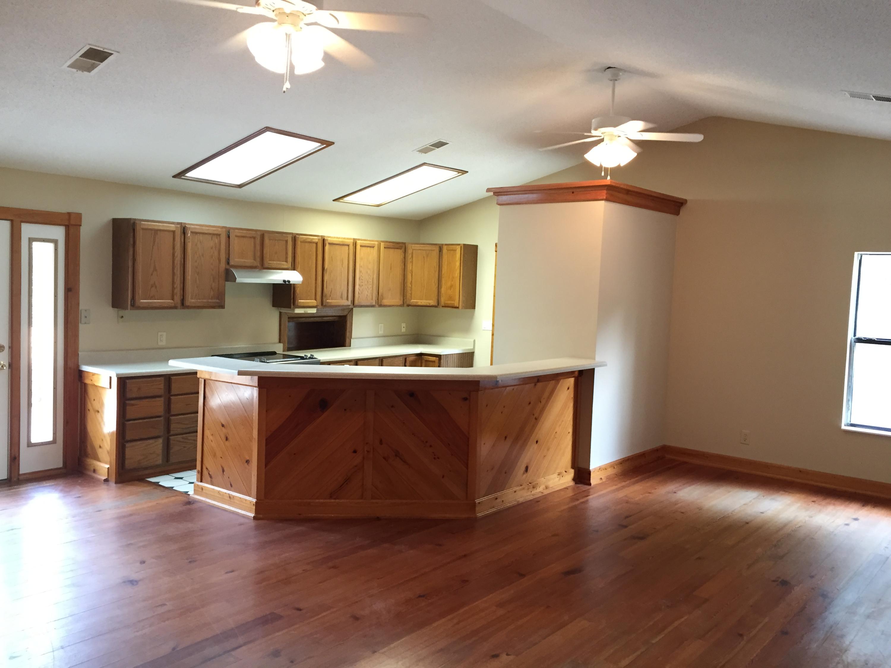 4279 Hassell Road Crestview, FL 32536 - Photo 7 of 25 Gallery Image 7