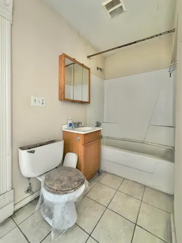 $110,000 | 1627 7th Street, Rockford, IL 61104