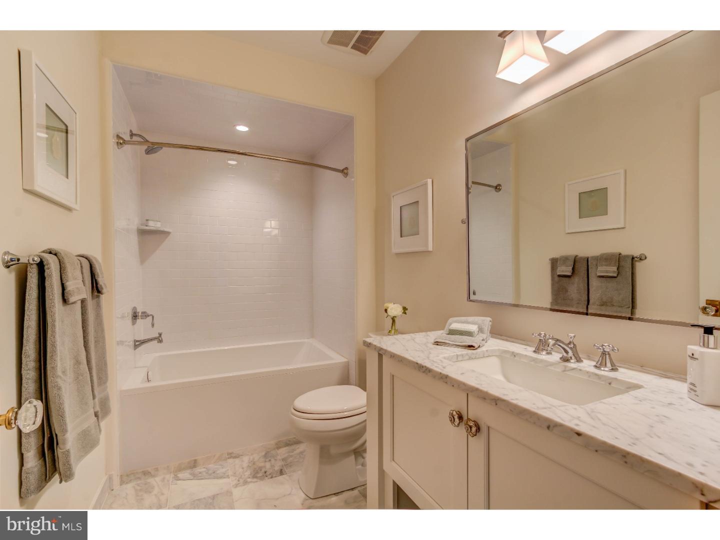 40 Louella Court, Unit C3D3 Wayne, PA 19087 - Photo 20 of 25 Bathroom