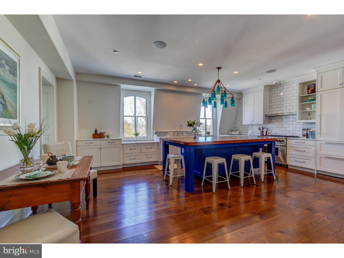 40 Louella Court, Unit C3D3 Wayne, PA 19087 - Photo 10 of 25 Kitchen