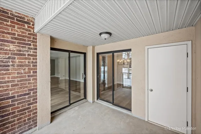 $274,900 | 453 Raintree Drive, Unit 1H, Glen Ellyn, IL 60137