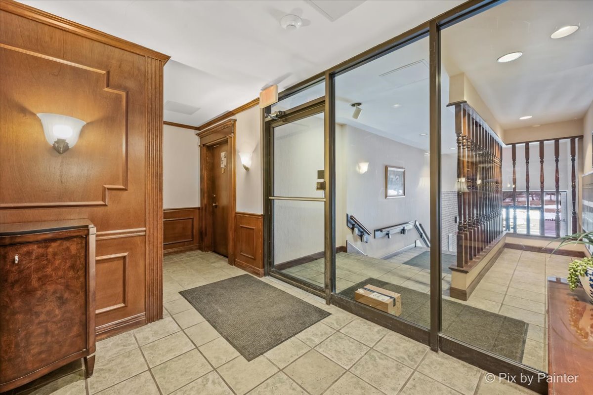 453 Raintree Drive, Unit 1H Glen Ellyn, IL 60137 - Photo 22 of 26