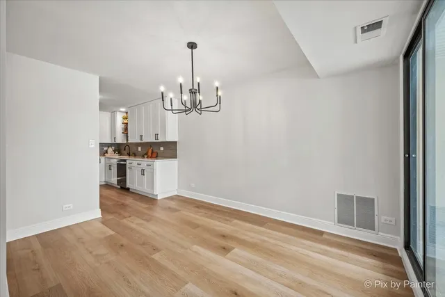 $274,900 | 453 Raintree Drive, Unit 1H, Glen Ellyn, IL 60137