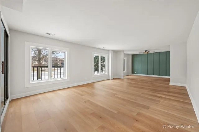 $274,900 | 453 Raintree Drive, Unit 1H, Glen Ellyn, IL 60137