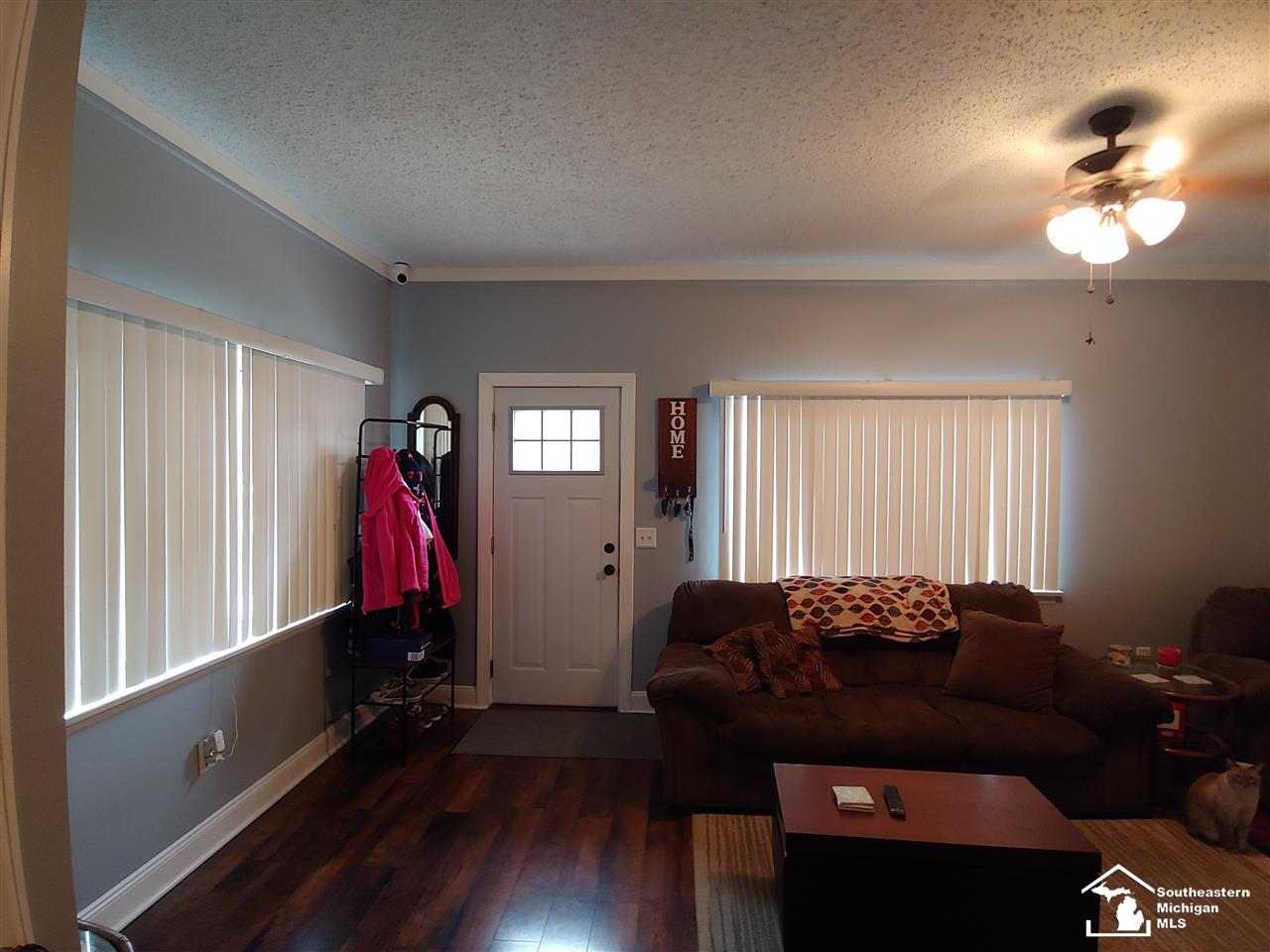 2160 Vivian Road Monroe, MI 48162 - Photo 8 of 39 31396672-7.JPG