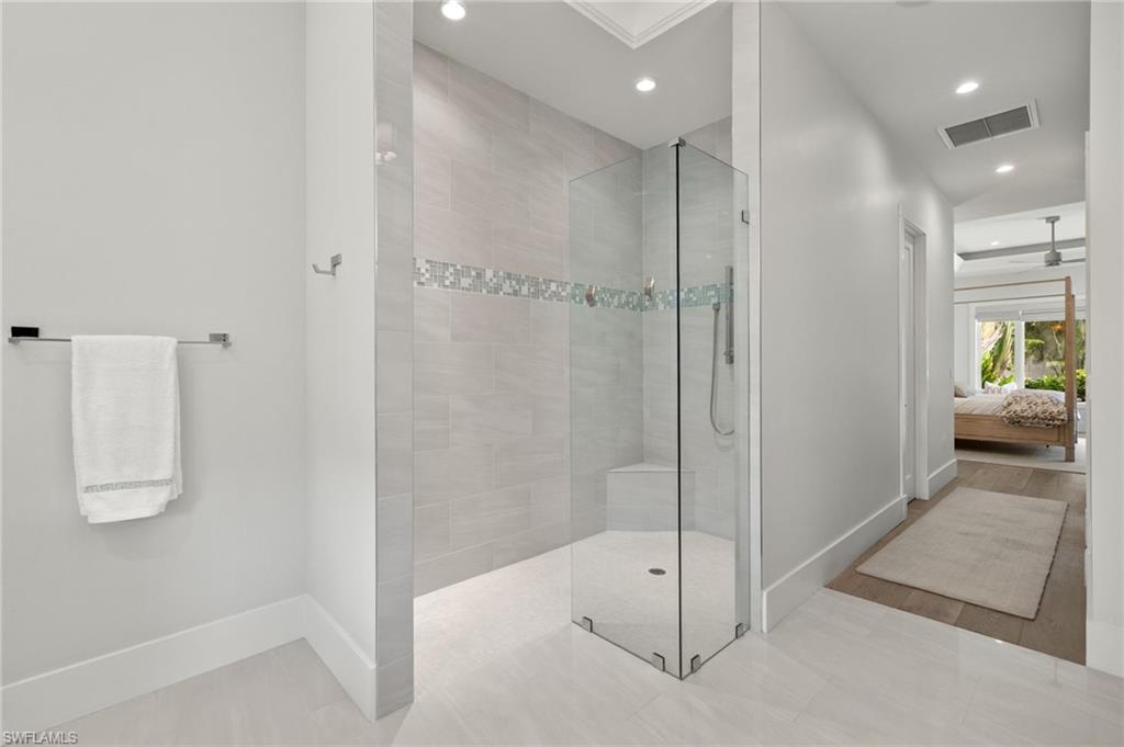 655 7th Avenue North Naples, FL 34102 - Photo 22 of 50