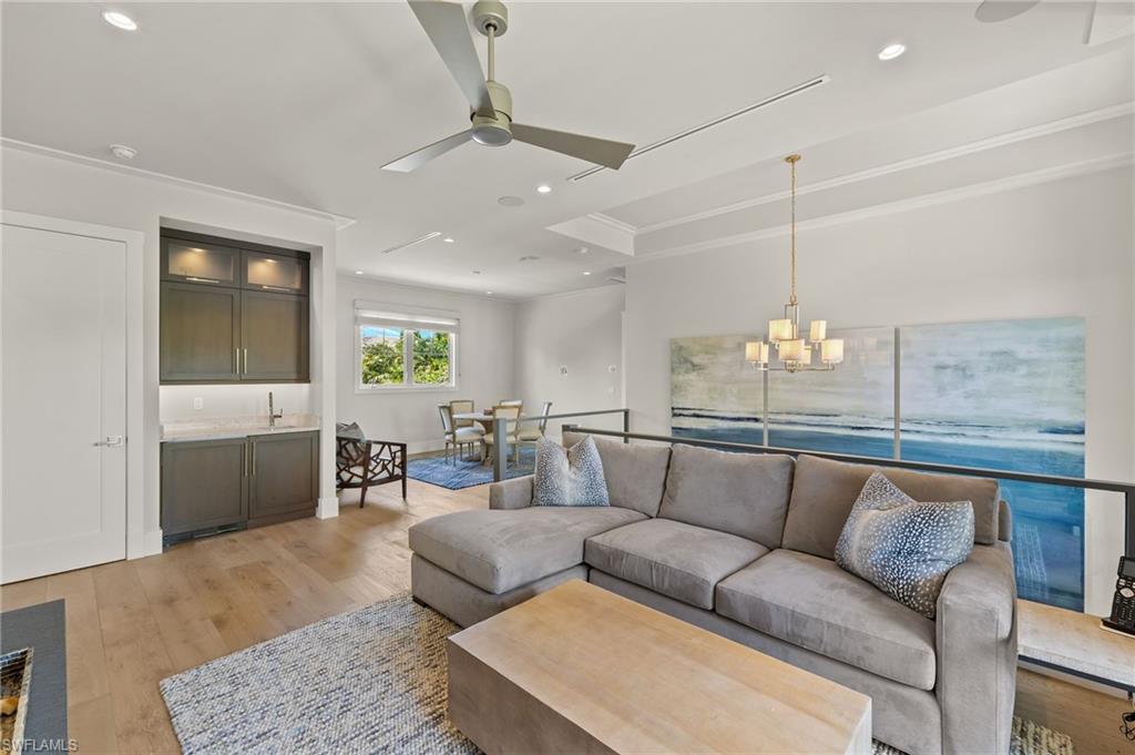 655 7th Avenue North Naples, FL 34102 - Photo 27 of 50