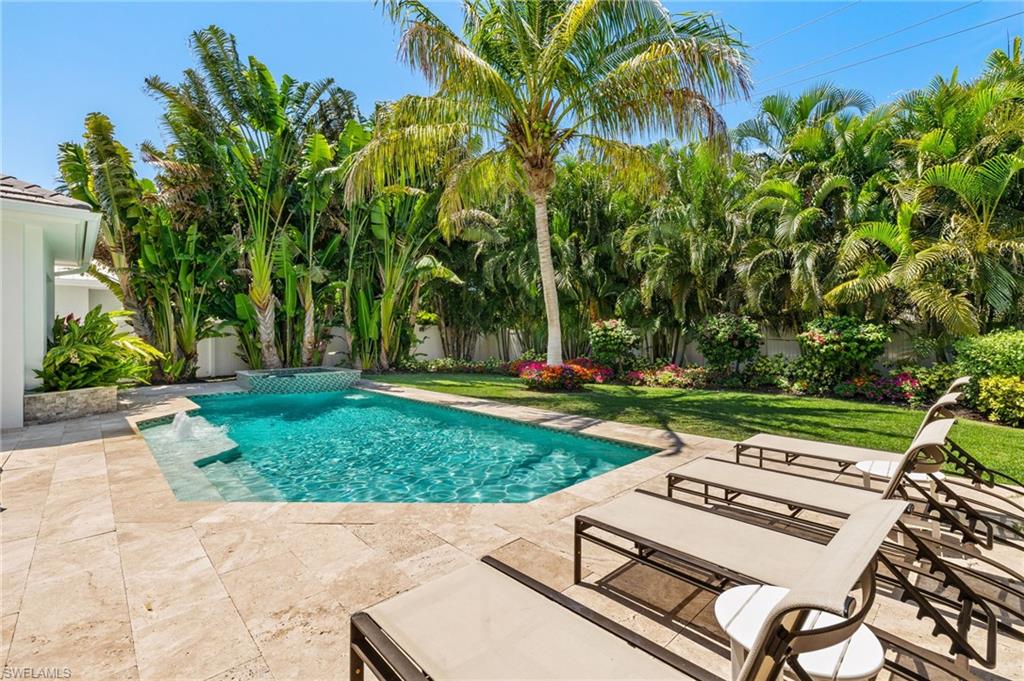 655 7th Avenue North Naples, FL 34102 - Photo 39 of 50