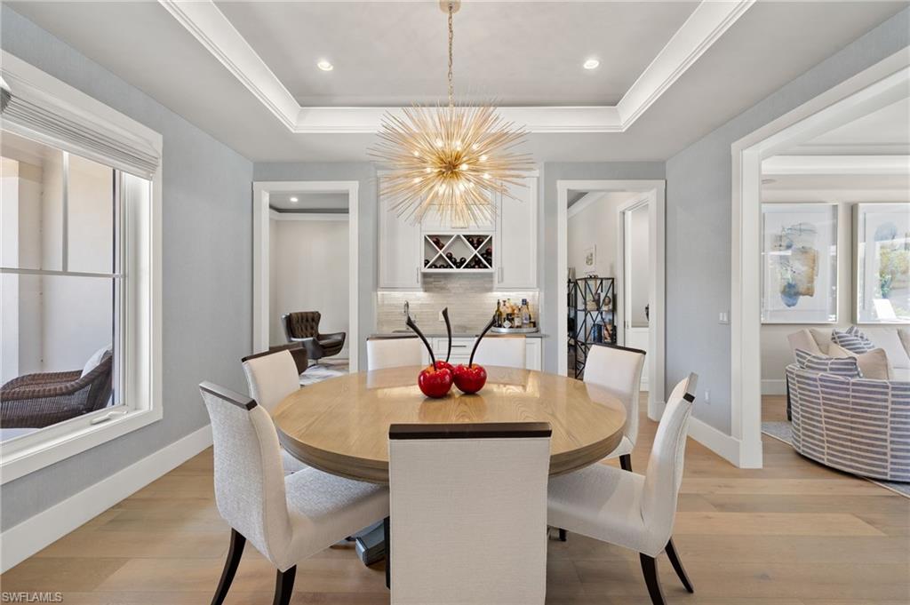 655 7th Avenue North Naples, FL 34102 - Photo 10 of 50