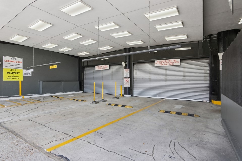 2016 Main Street, Unit 2507 Houston, TX 77002 - Photo 30 of 32 a view of parking garage