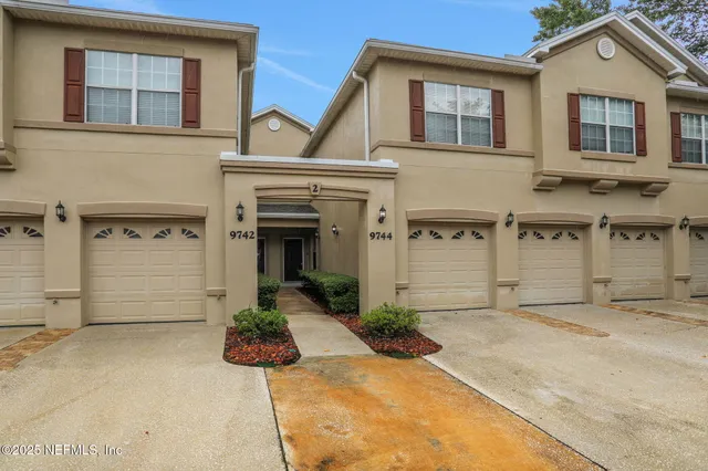 $256,000 | 9744 Summer Grove Way West, Unit 116, Jacksonville, FL 32257