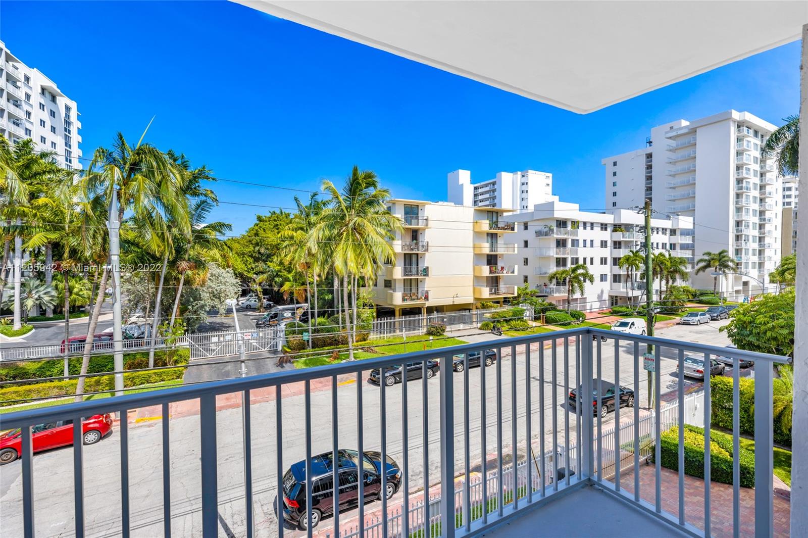 1674 Bay Road, Unit 302 Miami Beach, FL 33139 - Photo 3 of 28 Gallery Image 3