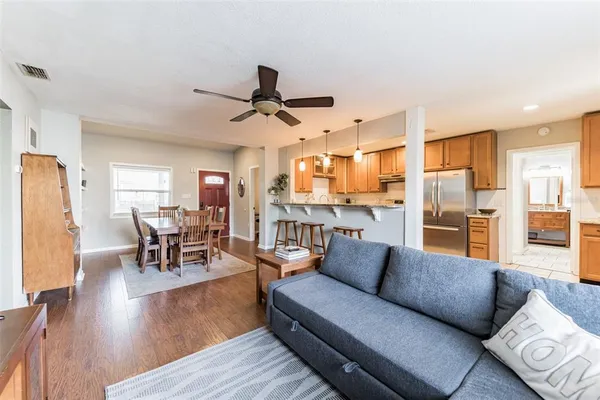$3,200 | 418 Lebeau Street, Clearwater, FL 33755