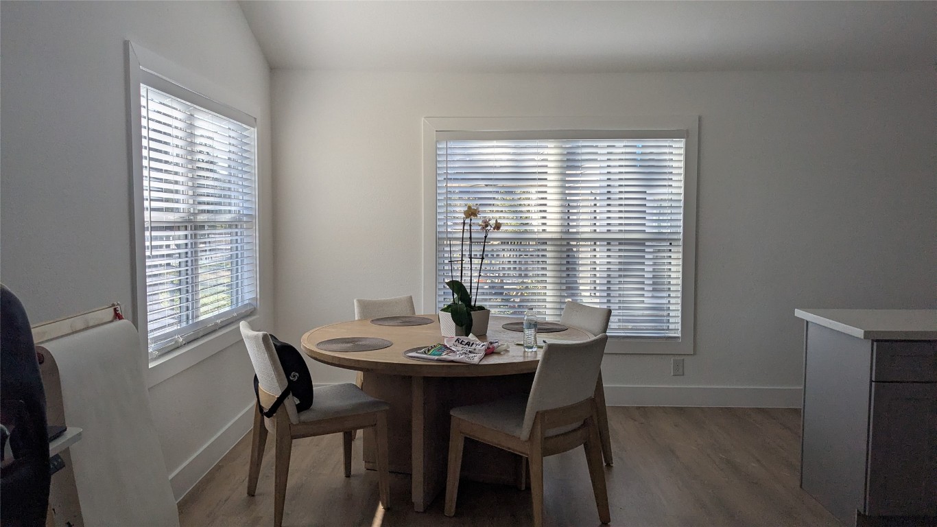 731 Post Street Houston, TX 77022 - Photo 9 of 25 a view of a dining room with furniture and windows