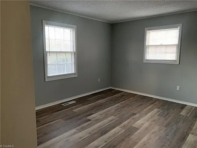 $1,500 | 2030 Willow Road, Greensboro, NC 27406