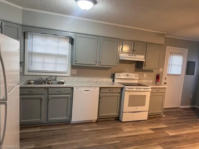 $1,500 | 2030 Willow Road, Greensboro, NC 27406