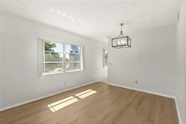 $1,375 | 2428 Columbia Drive, Unit 50, Clearwater, FL 33763