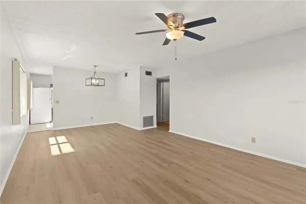 $1,375 | 2428 Columbia Drive, Unit 50, Clearwater, FL 33763