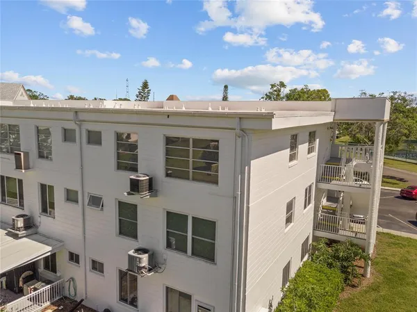 $1,375 | 2428 Columbia Drive, Unit 50, Clearwater, FL 33763