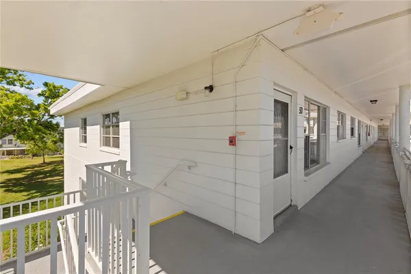 $1,375 | 2428 Columbia Drive, Unit 50, Clearwater, FL 33763