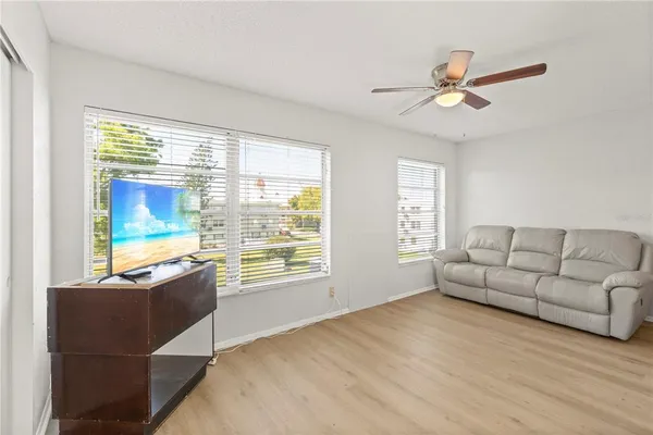 $1,375 | 2428 Columbia Drive, Unit 50, Clearwater, FL 33763