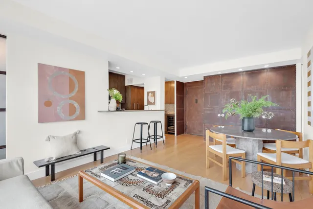 $1,399,000 | 7 East 14th Street, Unit 21H | Flatiron