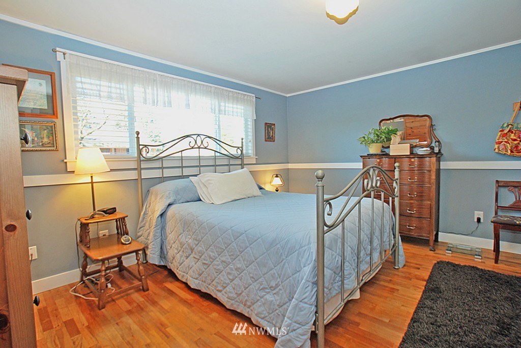 10414 Northeast 197th Street Bothell, WA 98011 - Photo 11 of 21 Gallery Image 11