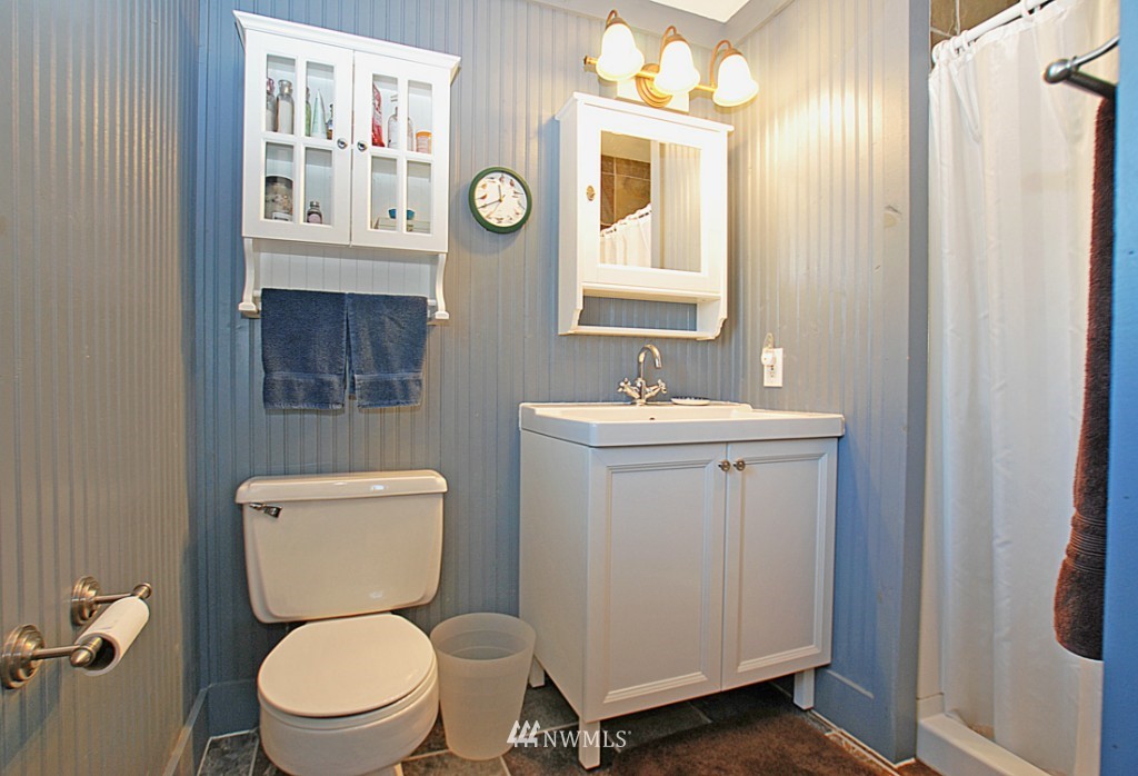 10414 Northeast 197th Street Bothell, WA 98011 - Photo 15 of 21 Gallery Image 15