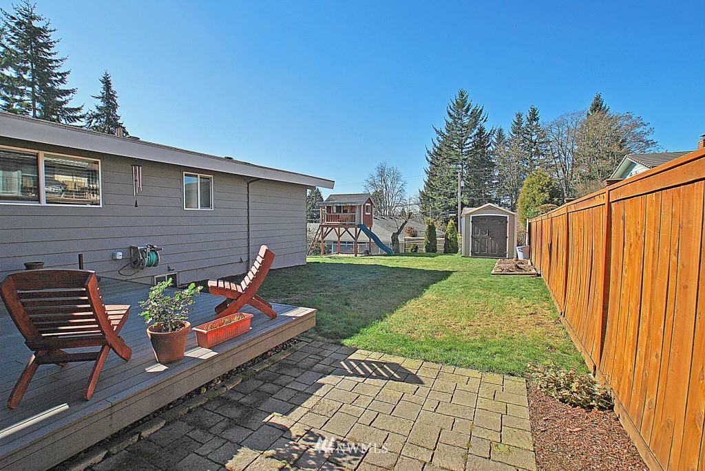 10414 Northeast 197th Street Bothell, WA 98011 - Photo 19 of 21 Gallery Image 19