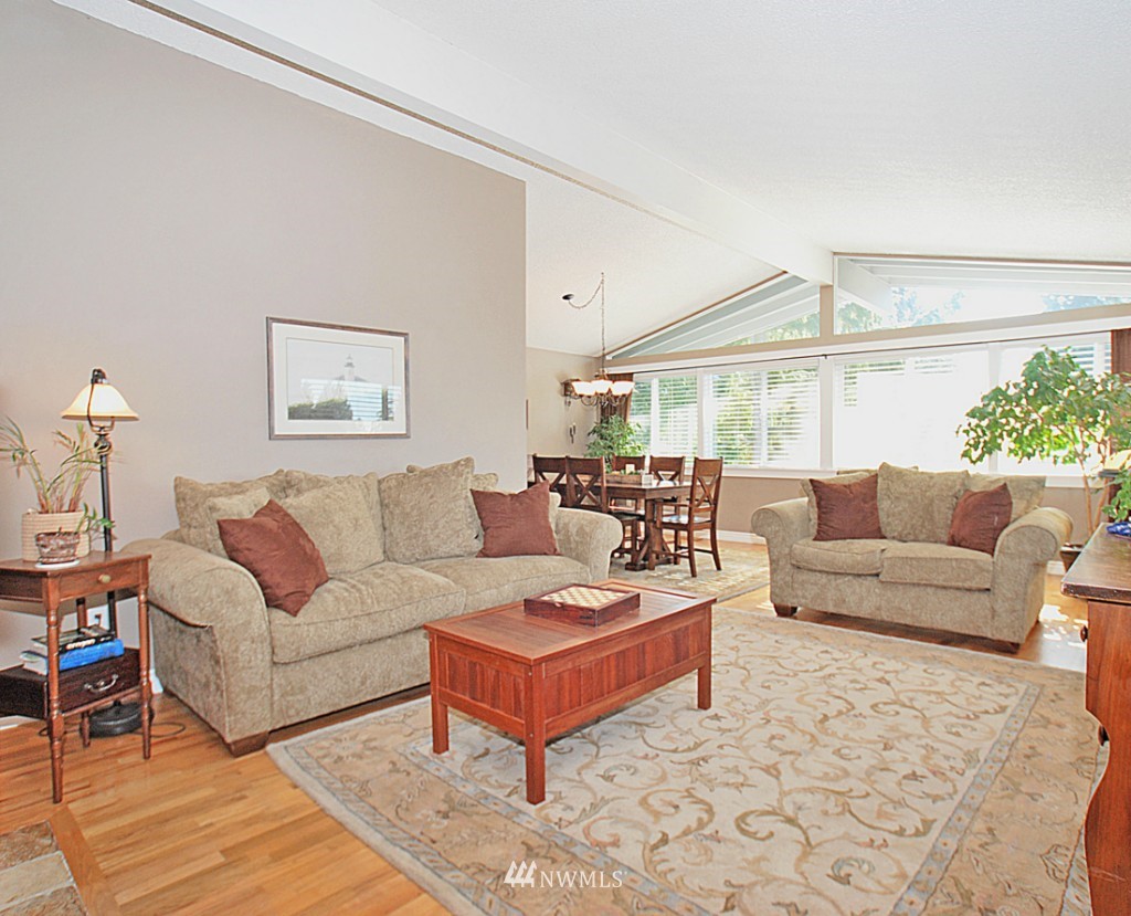 10414 Northeast 197th Street Bothell, WA 98011 - Photo 3 of 21 Gallery Image 3