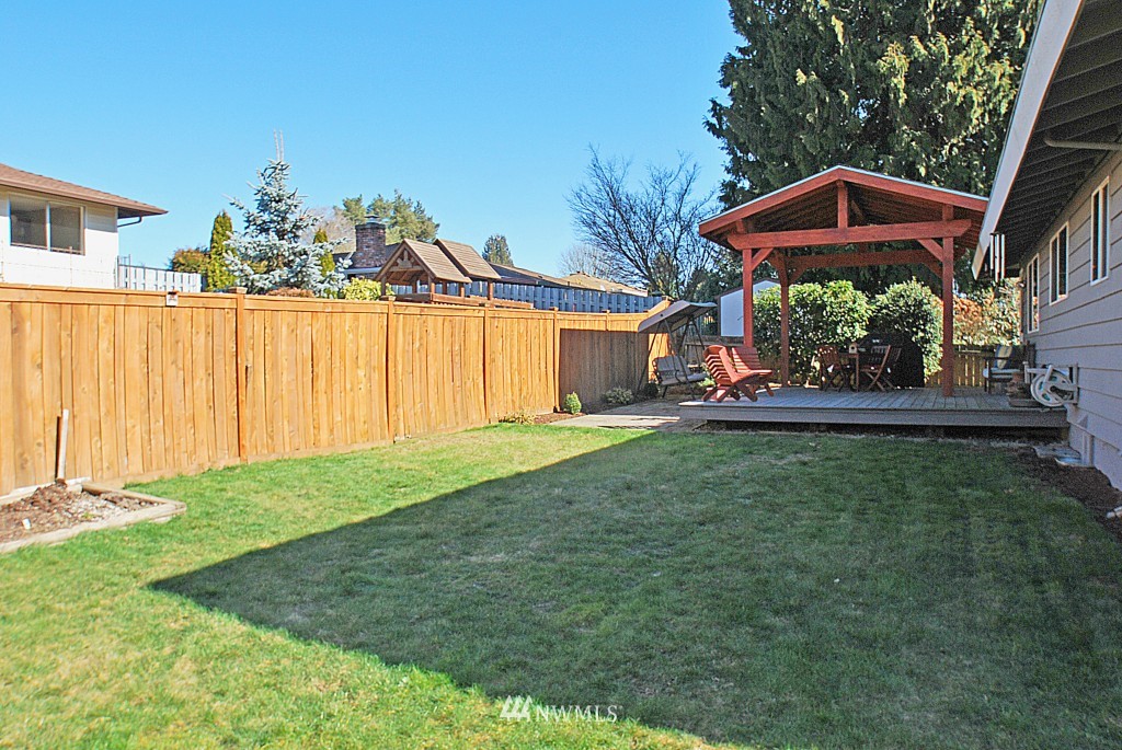 10414 Northeast 197th Street Bothell, WA 98011 - Photo 21 of 21 Gallery Image 21