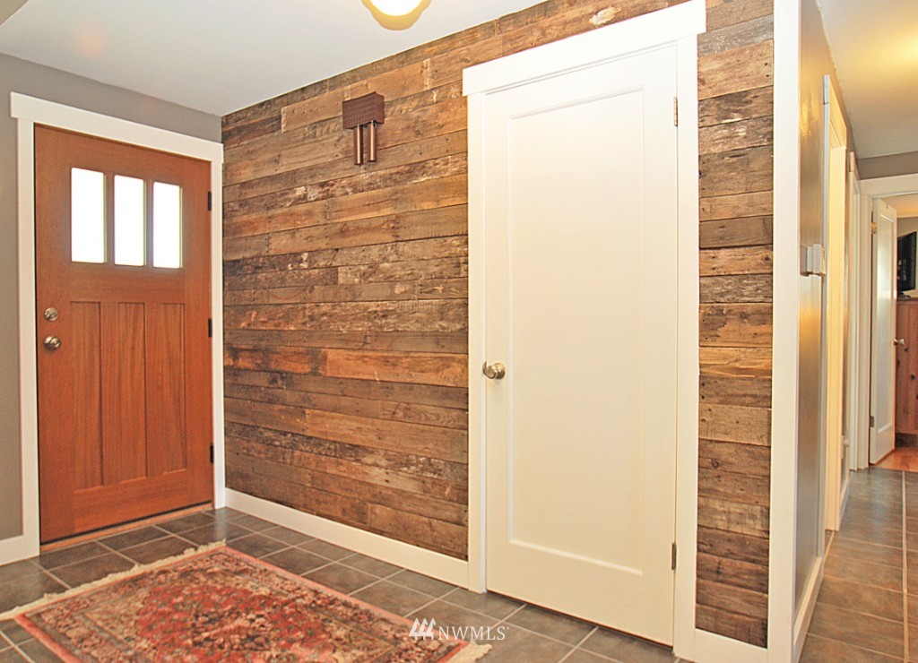 10414 Northeast 197th Street Bothell, WA 98011 - Photo 7 of 21 Gallery Image 7