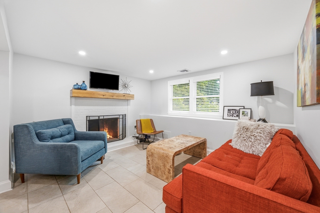 40 Sunset Hill Road Boston, MA 02132 - Photo 19 of 35 Gallery Image 19
