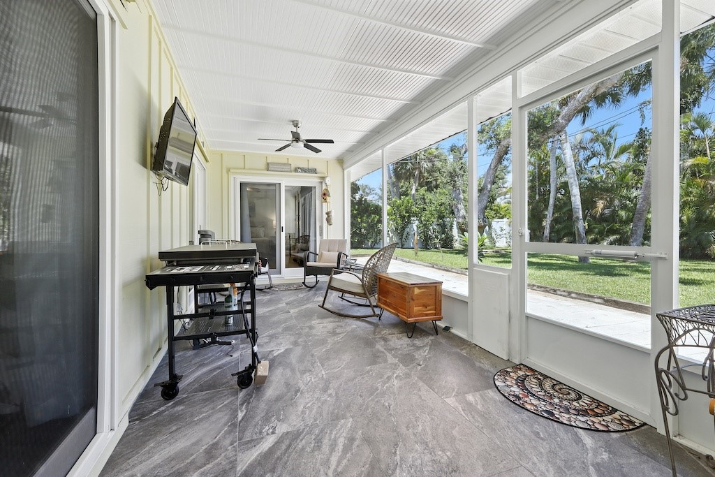 725 Acacia Road Vero Beach, FL 32963 - Photo 21 of 32