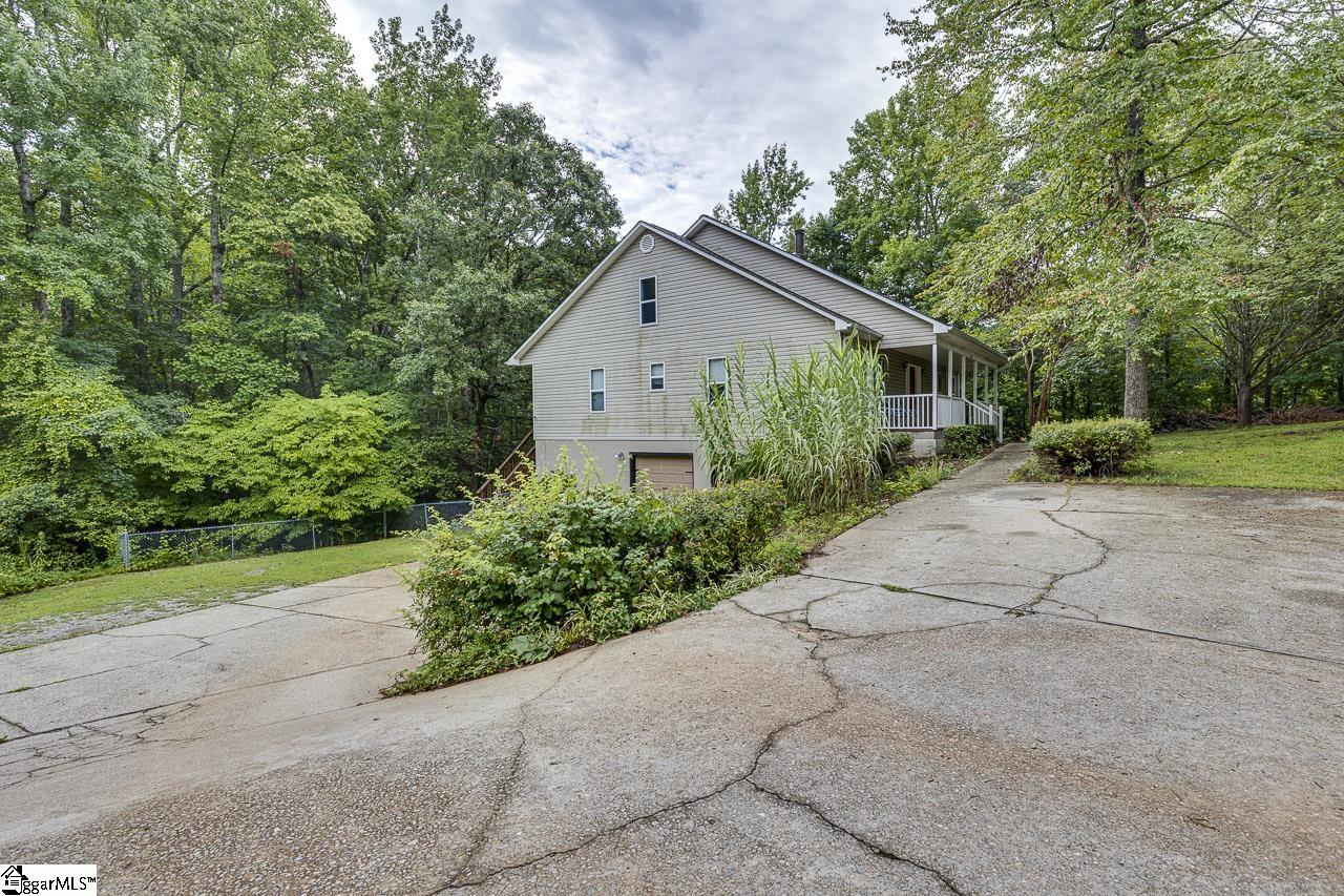 431 Tanner Road Taylors, SC 29687 - Photo 4 of 36 Gallery Image 4