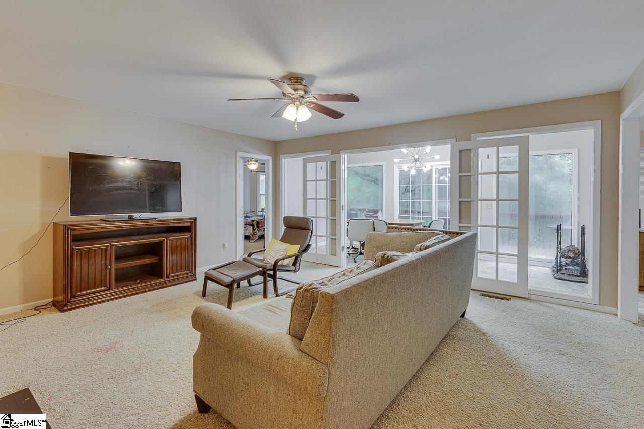 431 Tanner Road Taylors, SC 29687 - Photo 7 of 36 Gallery Image 7