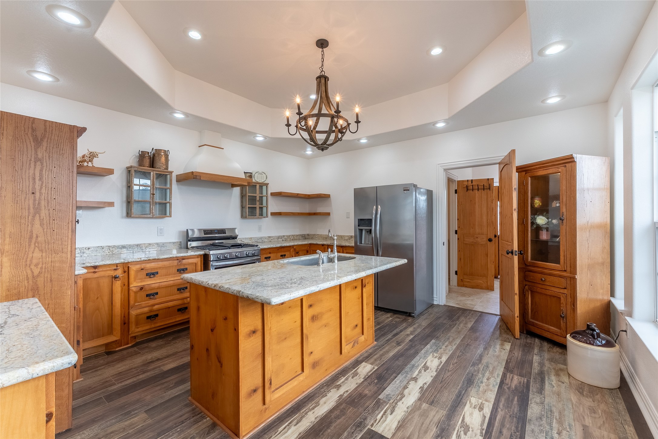 105 County Road 2239 Cleveland, TX 77327 - Photo 8 of 28
