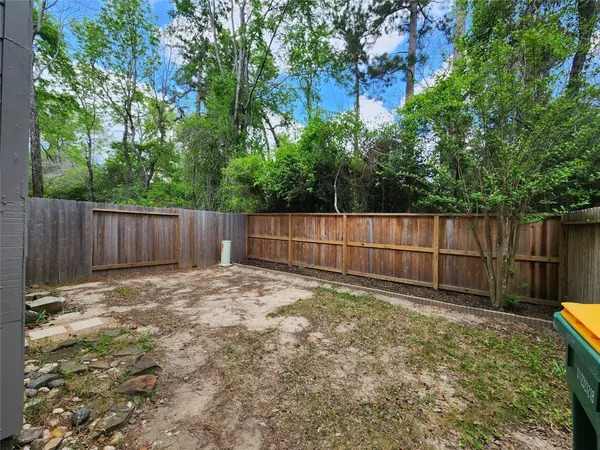 $1,750 | 119 Anise Tree Place, The Woodlands, TX 77382
