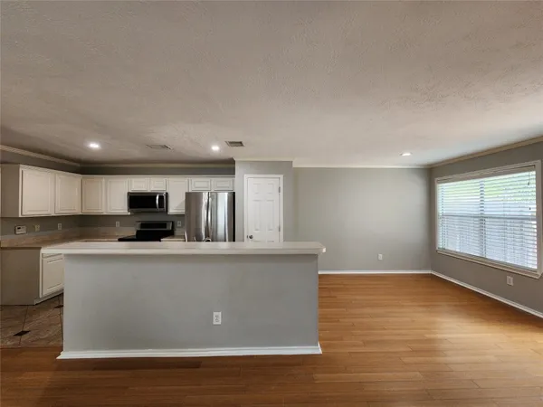 $1,750 | 119 Anise Tree Place, The Woodlands, TX 77382