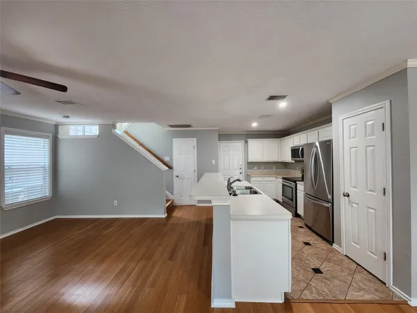 $1,750 | 119 Anise Tree Place, The Woodlands, TX 77382