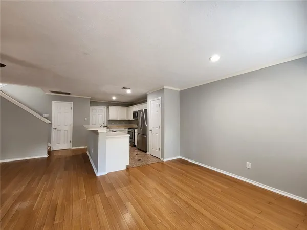 $1,750 | 119 Anise Tree Place, The Woodlands, TX 77382