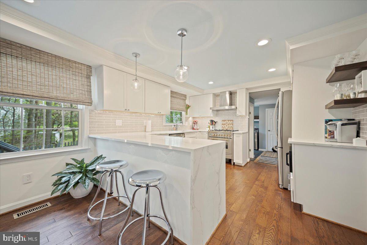 6219 Garretson Street Burke, VA 22015 - Photo 13 of 43