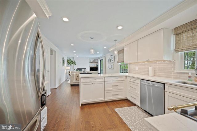 $910,000 | 6219 Garretson Street, Burke, VA 22015