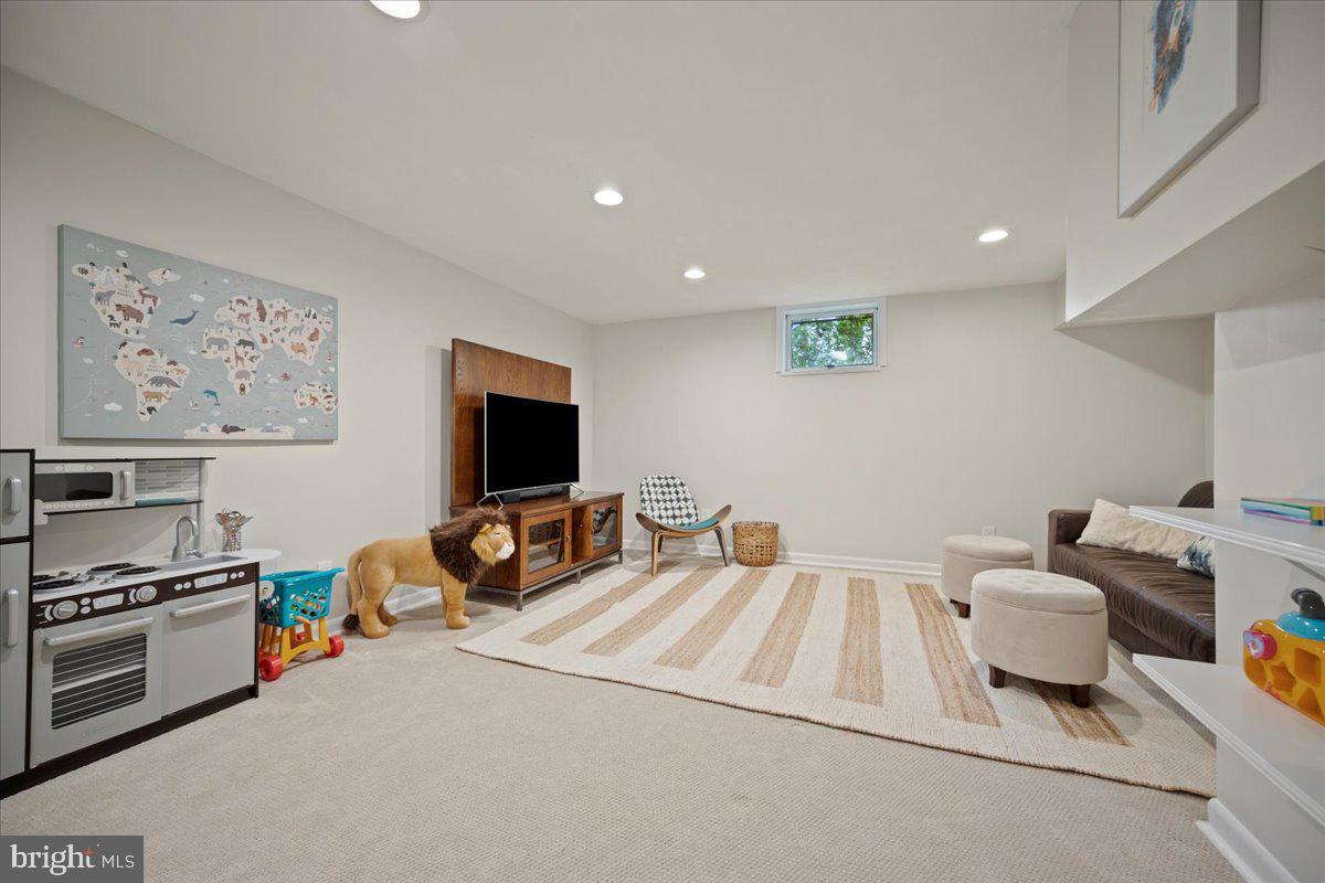 6219 Garretson Street Burke, VA 22015 - Photo 26 of 43