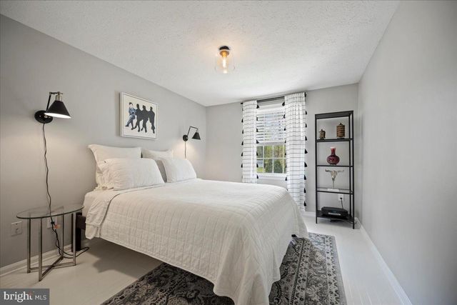 $910,000 | 6219 Garretson Street, Burke, VA 22015