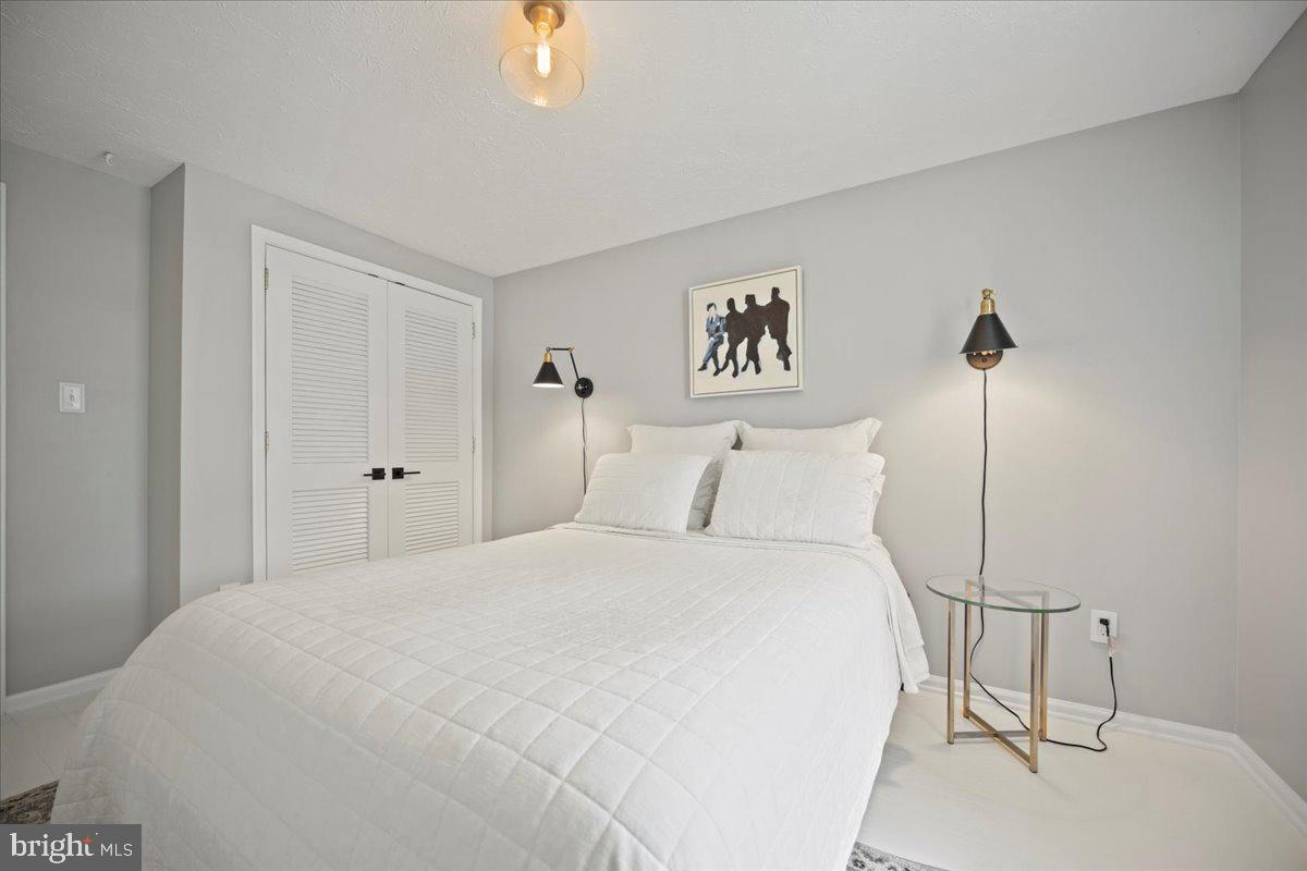 6219 Garretson Street Burke, VA 22015 - Photo 34 of 43