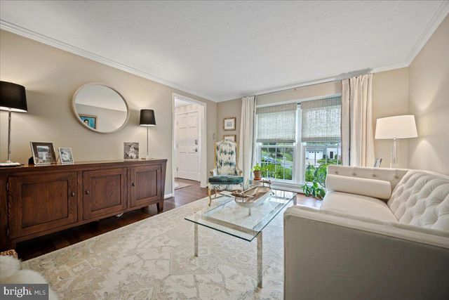 $910,000 | 6219 Garretson Street, Burke, VA 22015