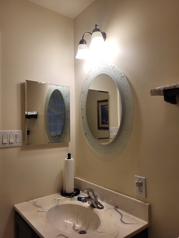 14 Robey Street, Unit 14 Boston, MA 02119 - Photo 13 of 28