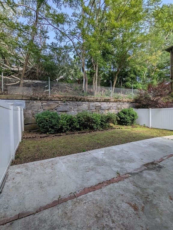 14 Robey Street, Unit 14 Boston, MA 02119 - Photo 24 of 28