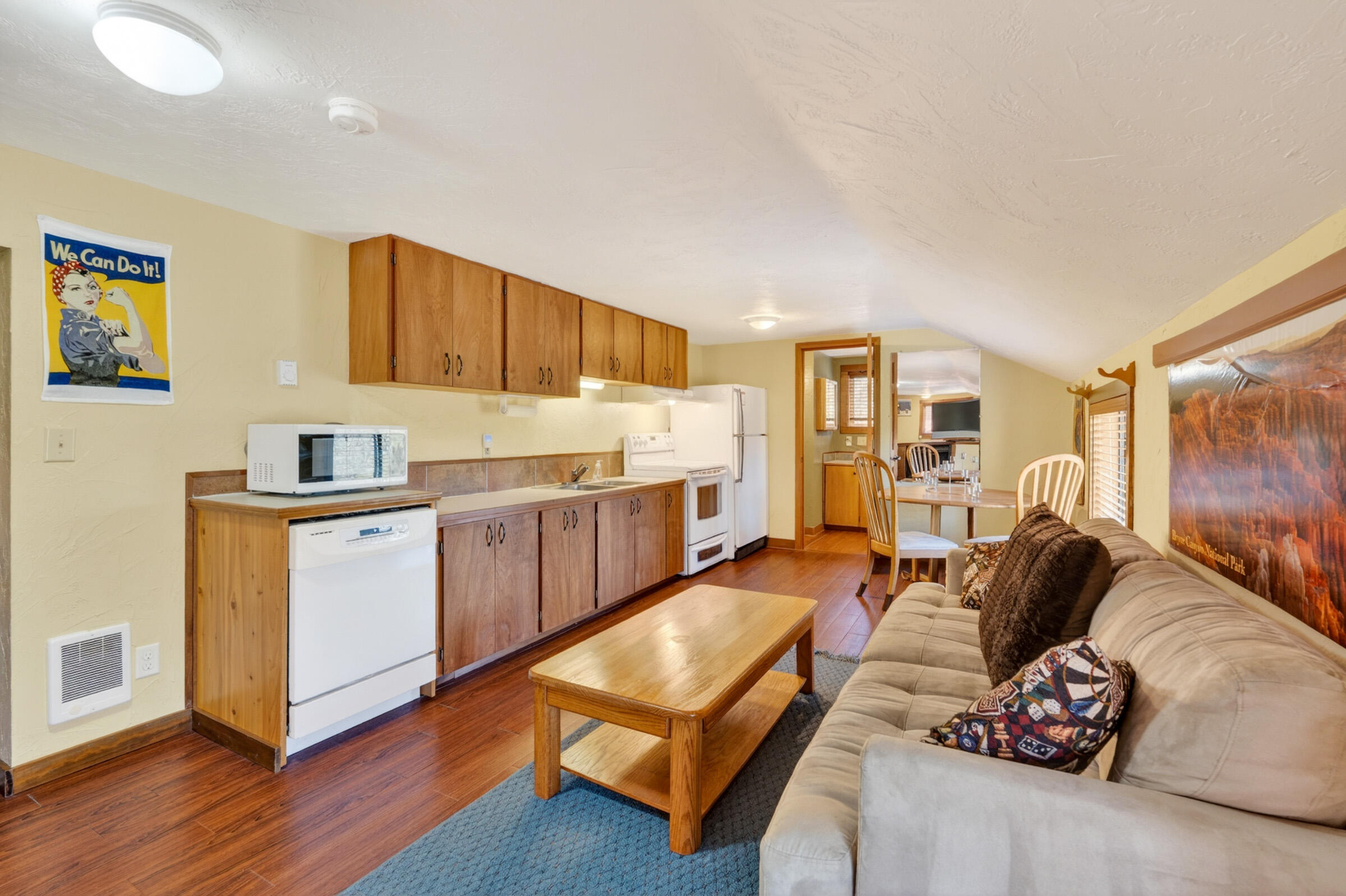 69470 Deer Ridge Road Sisters, OR 97759 - Photo 61 of 96 a living room with furniture and kitchen view
